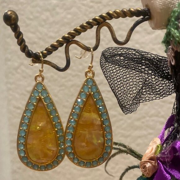 Lia Sophia AWAKENING Earrings - Picture 6 of 9